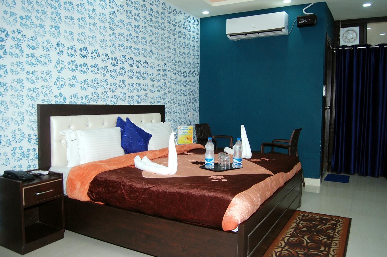 Hotel Devbhoomi Inn Rishīkesh Eksteriør billede